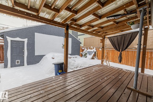 View of wooden deck - 5911 119 Avenue, Edmonton, AB - Indoor Photo Showing Basement