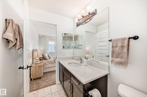 7797 Getty Wynd, Edmonton, AB - Indoor Photo Showing Bathroom