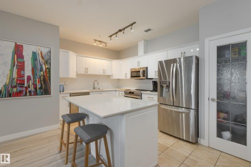 215 1003 Gault Boulevard, Edmonton, AB - Indoor Photo Showing Kitchen With Stainless Steel Kitchen With Upgraded Kitchen