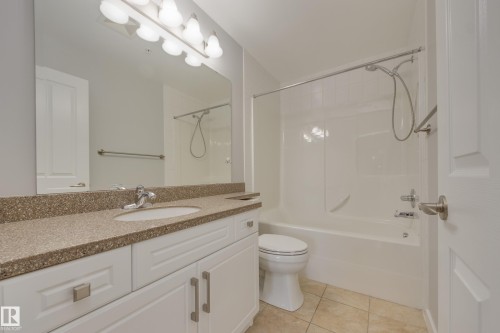 215 1003 Gault Boulevard, Edmonton, AB - Indoor Photo Showing Bathroom