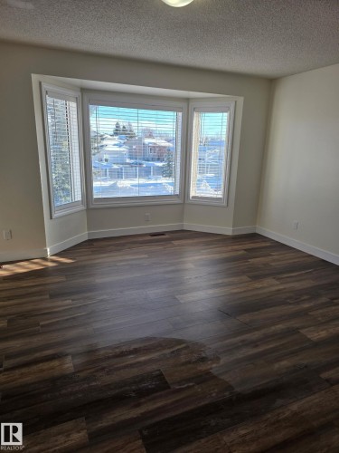 105 1 Aberdeen Way, Stony Plain, AB - Indoor Photo Showing Other Room