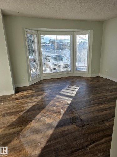 105 1 Aberdeen Way, Stony Plain, AB - Indoor