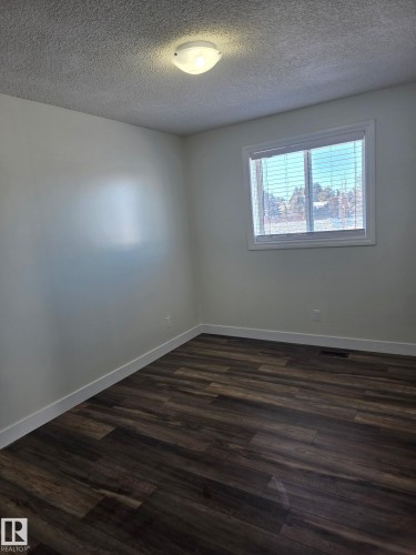 105 1 Aberdeen Way, Stony Plain, AB - Indoor Photo Showing Other Room