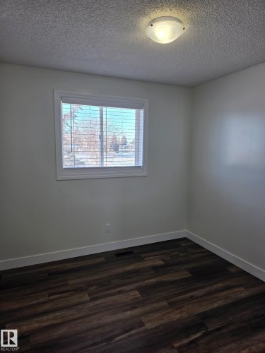 105 1 Aberdeen Way, Stony Plain, AB - Indoor Photo Showing Other Room