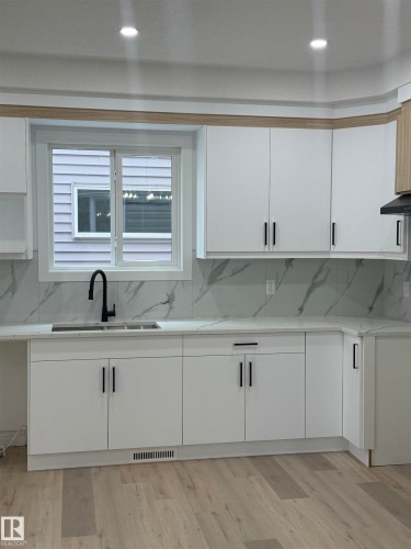 12955 121 Street, Edmonton, AB - Indoor Photo Showing Kitchen