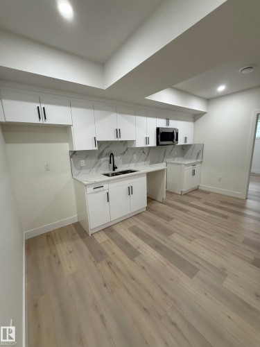 12955 121 Street, Edmonton, AB - Indoor Photo Showing Kitchen With Double Sink