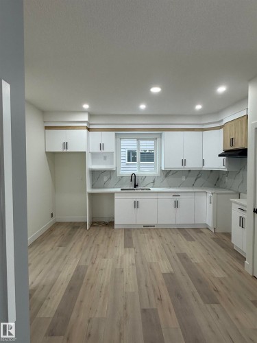 12955 121 Street, Edmonton, AB - Indoor Photo Showing Kitchen