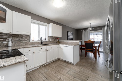31 Haviland Crescent, St. Albert, AB - Indoor Photo Showing Kitchen