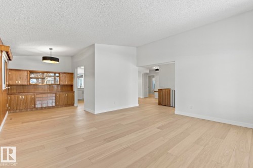 10629 79 Street, Edmonton, AB - Indoor