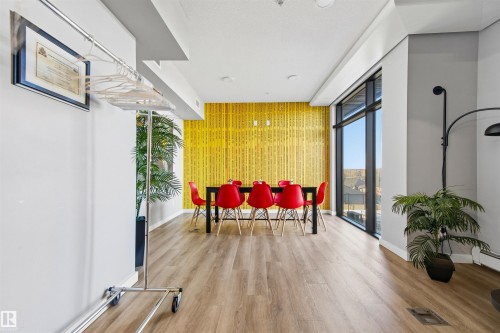 126 1154 Adamson Drive, Edmonton, AB - Indoor Photo Showing Other Room