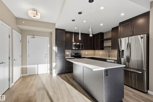 126 1154 Adamson Drive, Edmonton, AB - Indoor Photo Showing Kitchen With Stainless Steel Kitchen With Upgraded Kitchen