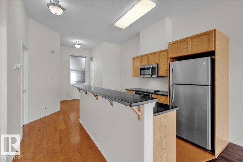 453 10403 122 Street, Edmonton, AB - Indoor Photo Showing Kitchen