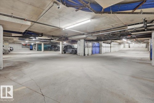 453 10403 122 Street, Edmonton, AB - Indoor Photo Showing Garage