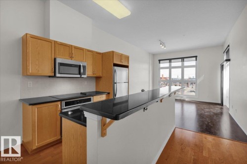 453 10403 122 Street, Edmonton, AB - Indoor Photo Showing Kitchen