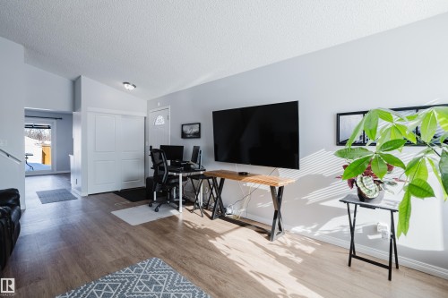 6 Kiniski Crescent, Edmonton, AB - Indoor