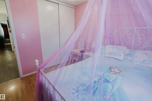 6 Kiniski Crescent, Edmonton, AB - Indoor Photo Showing Bathroom