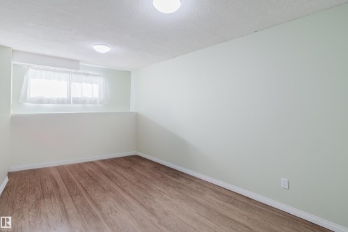 6 Kiniski Crescent, Edmonton, AB - Indoor Photo Showing Other Room