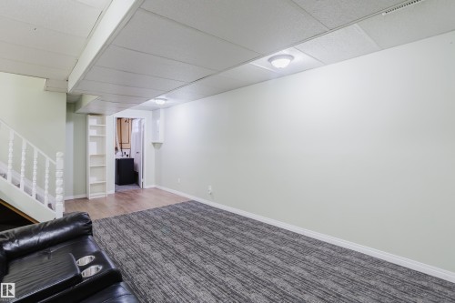 6 Kiniski Crescent, Edmonton, AB - Indoor Photo Showing Other Room