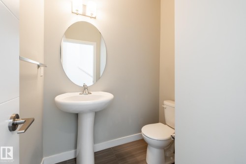 127 2560 Pegasus Boulevard, Edmonton, AB - Indoor Photo Showing Bathroom