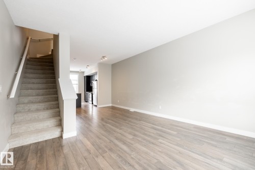 127 2560 Pegasus Boulevard, Edmonton, AB - Indoor Photo Showing Other Room