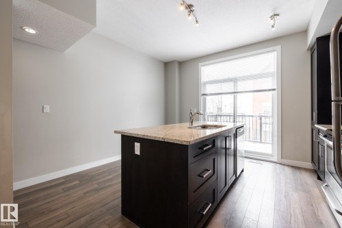 127 2560 Pegasus Boulevard, Edmonton, AB - Indoor Photo Showing Kitchen