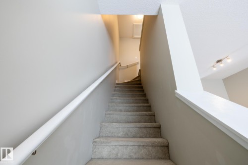 127 2560 Pegasus Boulevard, Edmonton, AB - Indoor Photo Showing Other Room