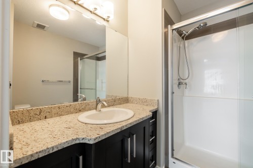 127 2560 Pegasus Boulevard, Edmonton, AB - Indoor Photo Showing Bathroom
