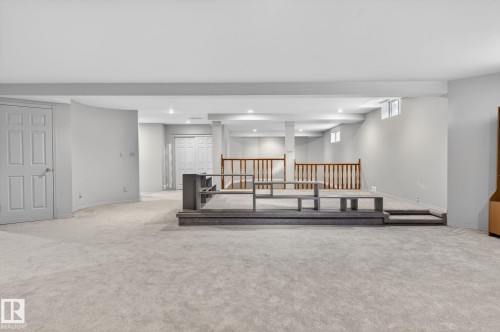 158 Wolf Ridge Place, Edmonton, AB - Indoor Photo Showing Other Room