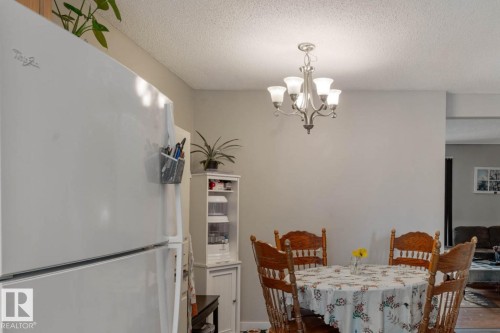 9909 171 Avenue, Edmonton, AB - Indoor Photo Showing Dining Room