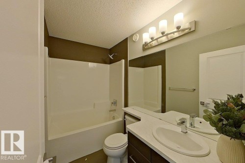 2342 Wonnacott Crescent, Edmonton, AB - Indoor Photo Showing Bathroom