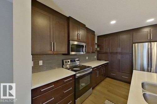 2342 Wonnacott Crescent, Edmonton, AB - Indoor Photo Showing Kitchen