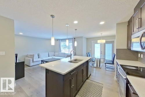 2342 Wonnacott Crescent, Edmonton, AB - Indoor Photo Showing Kitchen With Double Sink With Upgraded Kitchen