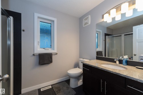 16728 60 Street, Edmonton, AB - Indoor Photo Showing Bathroom