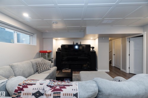 16728 60 Street, Edmonton, AB - Indoor