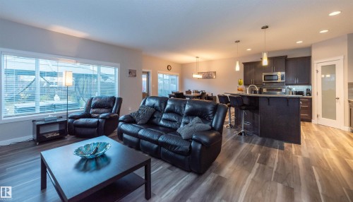 16728 60 Street, Edmonton, AB - Indoor Photo Showing Living Room