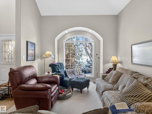 403 Twin Brooks Crescent, Edmonton, AB - Indoor Photo Showing Living Room