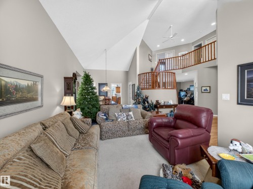 403 Twin Brooks Crescent, Edmonton, AB - Indoor Photo Showing Living Room