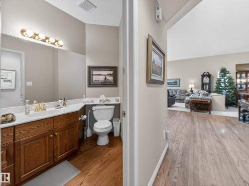 403 Twin Brooks Crescent, Edmonton, AB - Indoor Photo Showing Bathroom