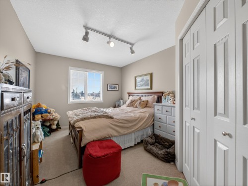 403 Twin Brooks Crescent, Edmonton, AB - Indoor Photo Showing Bedroom