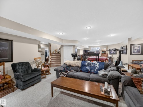 403 Twin Brooks Crescent, Edmonton, AB - Indoor Photo Showing Living Room