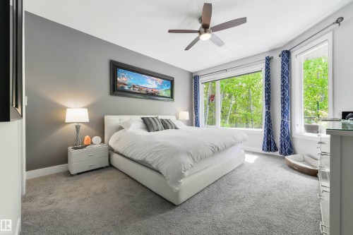 14 Prestige Point(E), Edmonton, AB - Indoor Photo Showing Bedroom