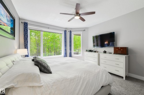 14 Prestige Point(E), Edmonton, AB - Indoor Photo Showing Bedroom
