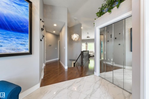 14 Prestige Point(E), Edmonton, AB - Indoor Photo Showing Other Room