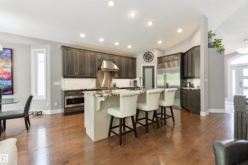 14 Prestige Point(E), Edmonton, AB - Indoor Photo Showing Kitchen With Upgraded Kitchen