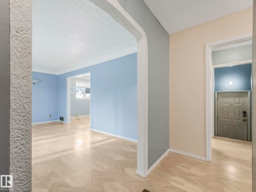 5020 48 Avenue, Leduc, AB - Indoor Photo Showing Other Room