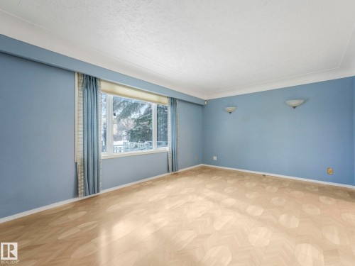 5020 48 Avenue, Leduc, AB - Indoor Photo Showing Other Room