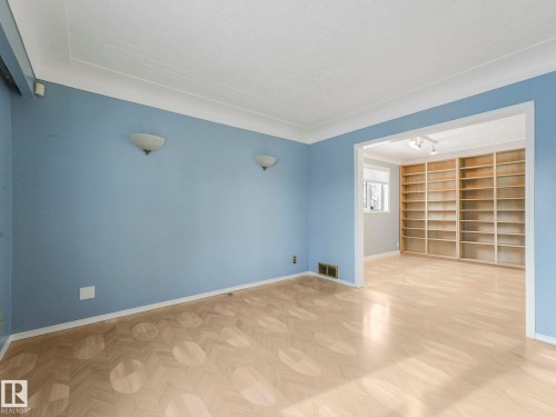 5020 48 Avenue, Leduc, AB - Indoor Photo Showing Other Room