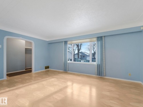 5020 48 Avenue, Leduc, AB - Indoor Photo Showing Other Room