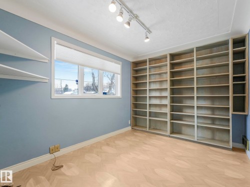 5020 48 Avenue, Leduc, AB - Indoor