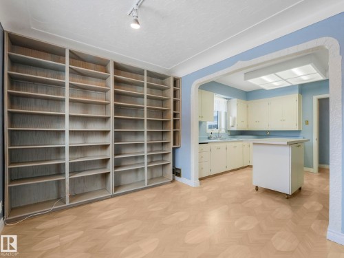 5020 48 Avenue, Leduc, AB - Indoor